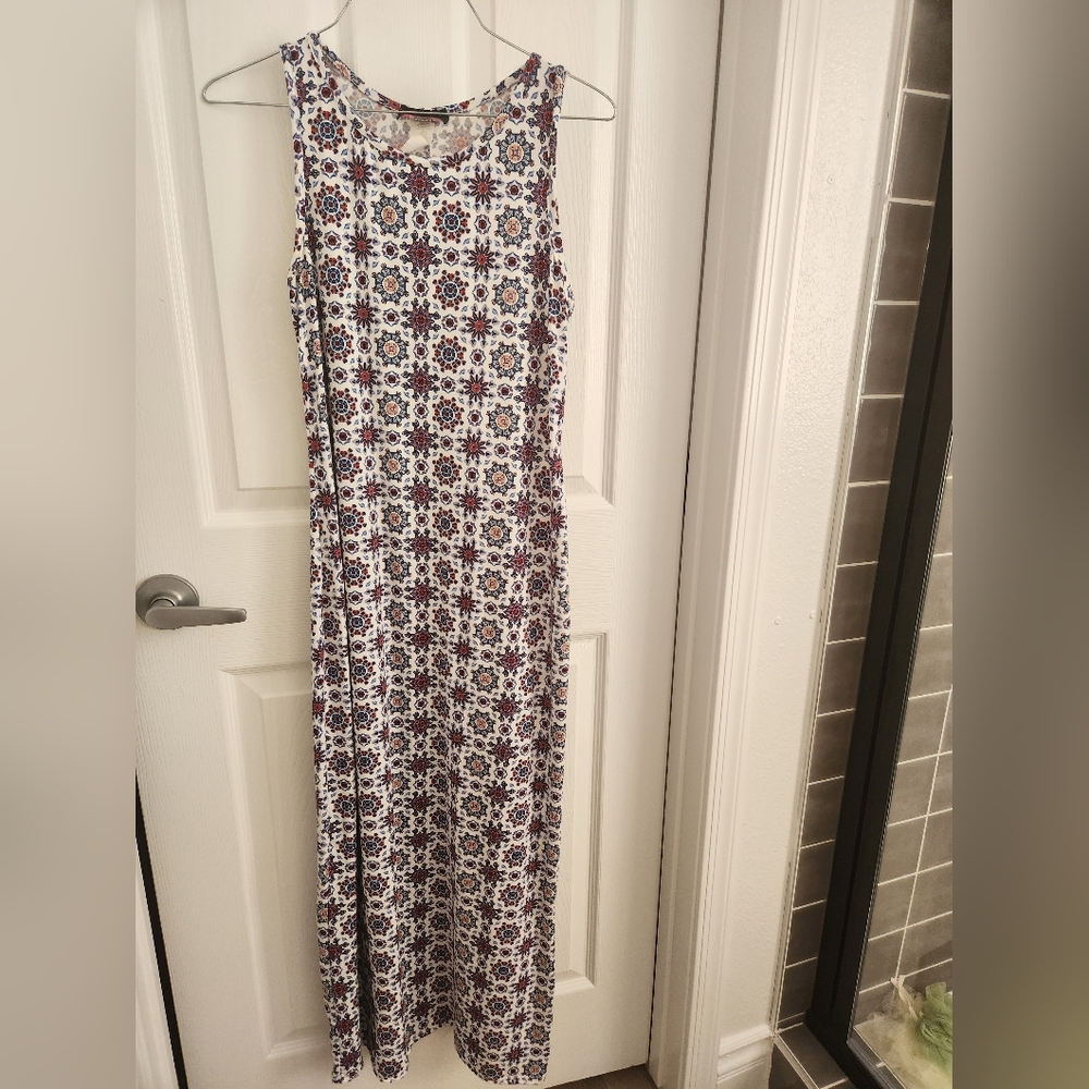 Ornate Pattern Sleeveless Dress 🪅